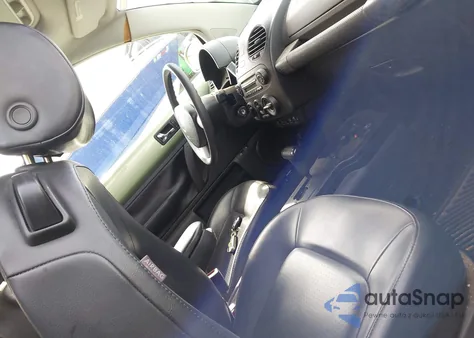 2007 Volkswagen New Beetle 2.5 из США, поврежденный, VIN 3VWRG31C67M509544